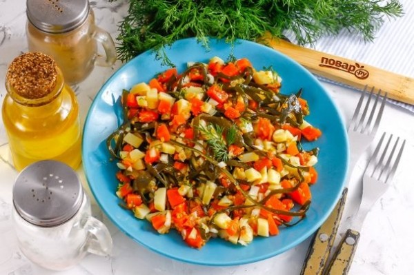 Вкусный салат из морской капусты Вкусный салат из морской капусты
