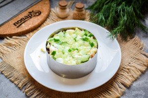 Слоеный салат с тунцом и картофелем Слоеный салат с тунцом и картофелем