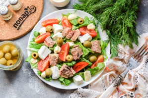 Салат с тунцом и фетой Салат с тунцом и фетой