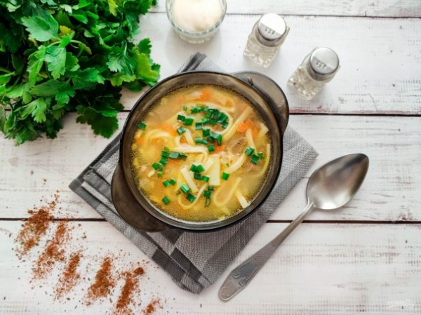 Суп с лапшой и куриными сердечками Суп с лапшой и куриными сердечками