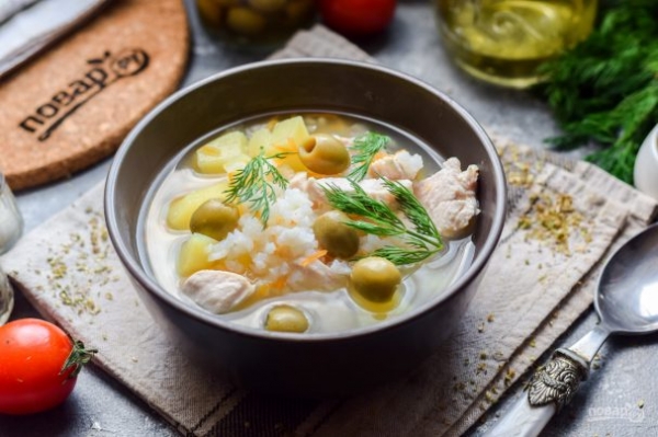 Суп с курицей и оливками Суп с курицей и оливками