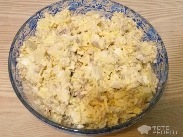 Рецепт: Салат с курицей - с сыром и сухариками Рецепт: Салат с курицей - с сыром и сухариками