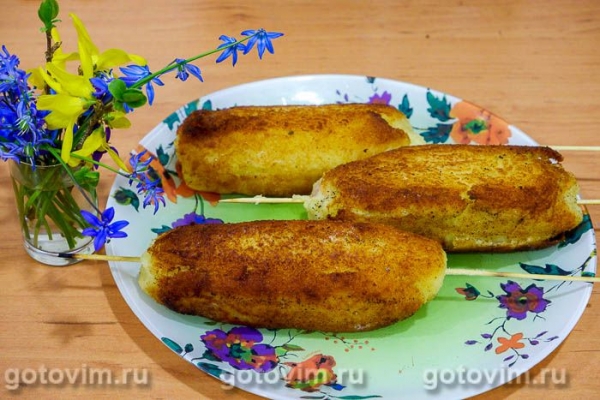 Сосиски с сыром в картофельном пюре на шпажках Сосиски с сыром в картофельном пюре на шпажках