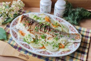 Белый амур в духовке с картошкой Белый амур в духовке с картошкой