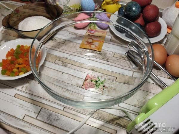 Рецепт: Кулич на кефире - с цукатами, без дрожжей, готовимся к Пасхе, просто и быстро Рецепт: Кулич на кефире - с цукатами, без дрожжей, готовимся к Пасхе, просто и быстро