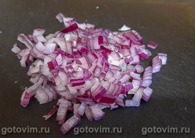 Легкий салат из куриных сердечек с маринованными огурцами Легкий салат из куриных сердечек с маринованными огурцами