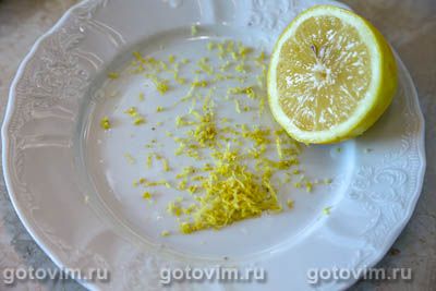 Куриные бедра, запеченные в соусе из сливочного масла с чесноком и лимоном