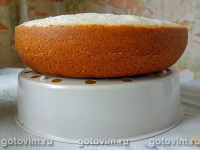 Торт с грушей и творожным кремом в мультиварке Торт с грушей и творожным кремом в мультиварке