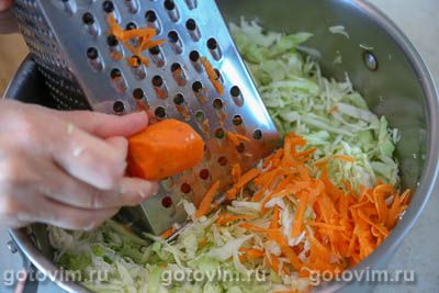 Запеканка из капусты с картофелем и морковью