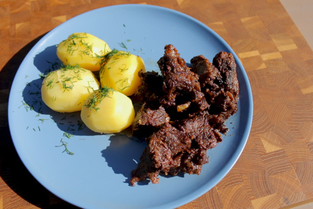 Мясо по кремлевски | говядина в казане на костре Мясо по кремлевски | говядина в казане на костре