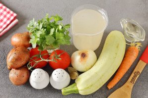 Суп "Юшка" с кабачками Суп "Юшка" с кабачками