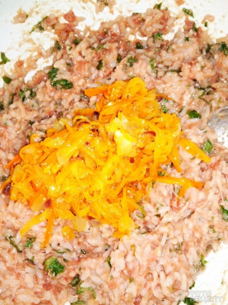 Рецепт: Перец болгарский фаршированный мясным фаршем с рисом и зеленью - Сочный и очень вкусный