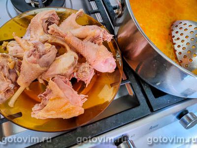 Канжа - португальский куриный суп с рисом и колбасой чоризо Канжа - португальский куриный суп с рисом и колбасой чоризо