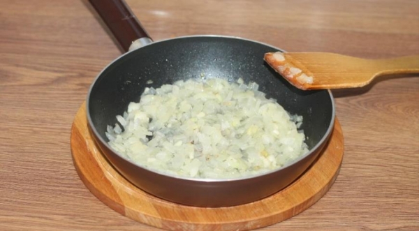 Ежики с рисом в сливочном соусе, пошаговый рецепт с фото Ежики с рисом в сливочном соусе, пошаговый рецепт с фото