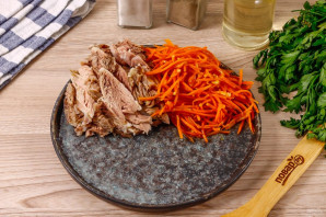 Салат кучками с корейской морковкой Салат кучками с корейской морковкой