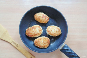Котлеты из фарша с кабачком и сыром Котлеты из фарша с кабачком и сыром
