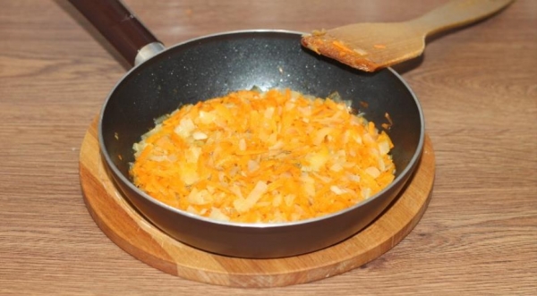 Ежики с рисом в сливочном соусе, пошаговый рецепт с фото Ежики с рисом в сливочном соусе, пошаговый рецепт с фото