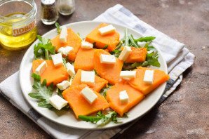 Салат с тыквой и брынзой Салат с тыквой и брынзой