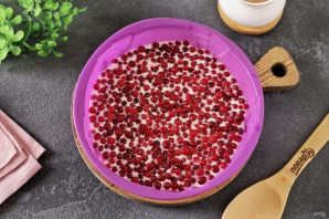 Шарлотка с брусникой Шарлотка с брусникой