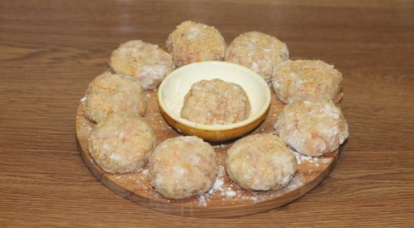 Ежики с рисом в сливочном соусе, пошаговый рецепт с фото Ежики с рисом в сливочном соусе, пошаговый рецепт с фото
