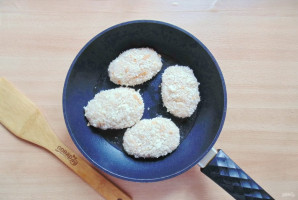 Котлеты из фарша с кабачком и сыром Котлеты из фарша с кабачком и сыром
