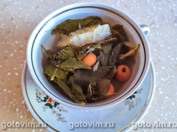 Компот из боярышника с апельсином и мятой