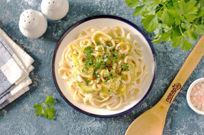 Паста с кальмарами и кабачками Паста с кальмарами и кабачками