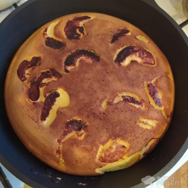 Рецепт: Быстрый пирог с яблоками - На сковороде