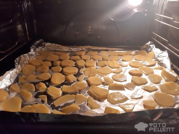 Рецепт: Домашние чипсы - в духовке с солью Рецепт: Домашние чипсы - в духовке с солью