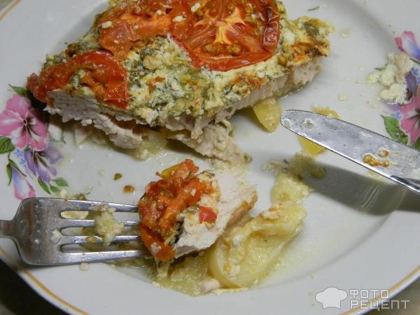 Рецепт: Индюшатина под сырно-сметанным соусом - на подушке из кабачков Рецепт: Индюшатина под сырно-сметанным соусом - на подушке из кабачков