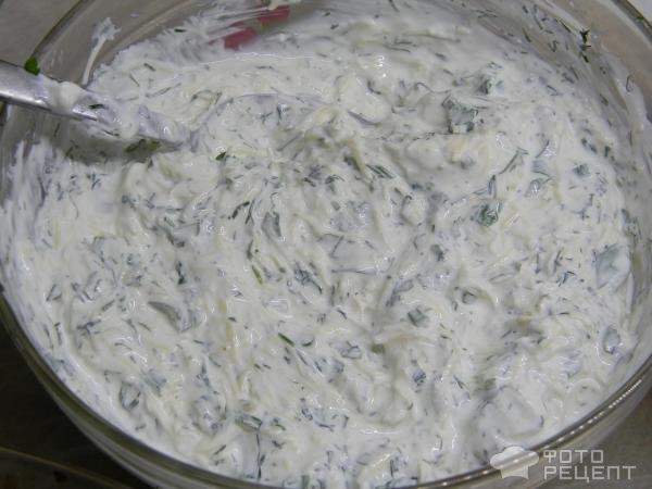 Рецепт: Индюшатина под сырно-сметанным соусом - на подушке из кабачков Рецепт: Индюшатина под сырно-сметанным соусом - на подушке из кабачков