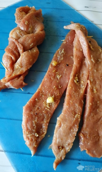 Рецепт: Мясные косички - из свинины в маринаде Рецепт: Мясные косички - из свинины в маринаде