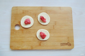 Вареники с замороженной клубникой Вареники с замороженной клубникой