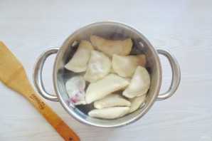 Вареники с замороженной клубникой Вареники с замороженной клубникой