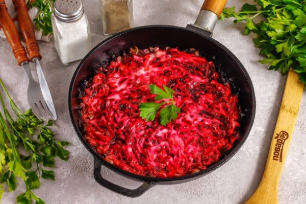 Свекла с луком в духовке Свекла с луком в духовке