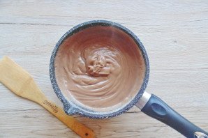 Медовик с шоколадным кремом Медовик с шоколадным кремом