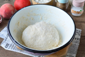 Пицца с курицей и персиками Пицца с курицей и персиками