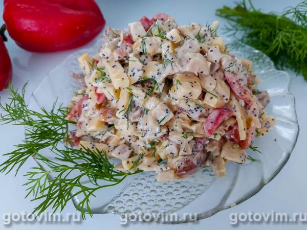 Салат из курицы с сыром, помидорами и маком Салат из курицы с сыром, помидорами и маком
