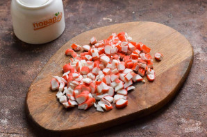 Салат из крабовых палочек без кукурузы Салат из крабовых палочек без кукурузы
