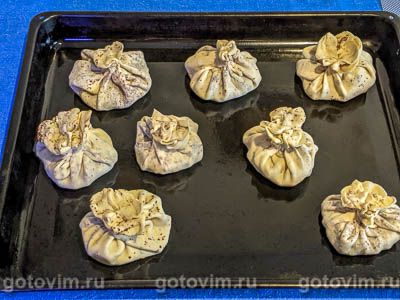 Слойки с шоколадом и грушами Слойки с шоколадом и грушами