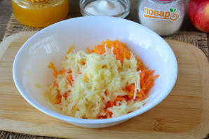 Салат из тыквы с яблоком и морковью