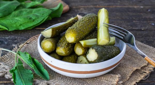 Маринованные огурцы со щавелем, пошаговый рецепт с фото на 36 ккал Маринованные огурцы со щавелем, пошаговый рецепт с фото на 36 ккал