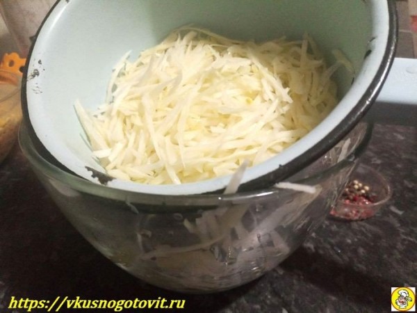 Ленивые голубцы с капустой рисом и фаршем в духовке
Ленивые голубцы с капустой рисом и фаршем в духовке