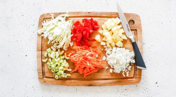 Вкусный борщ со свежей капустой и картофелем, пошаговый рецепт с фото на 134 ккал Вкусный борщ со свежей капустой и картофелем, пошаговый рецепт с фото на 134 ккал