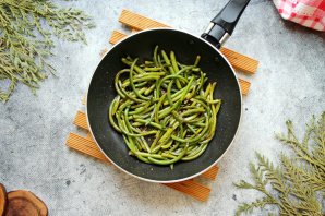 Чесночные стрелки по-корейски Чесночные стрелки по-корейски