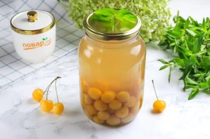 Компот из белой черешни на зиму Компот из белой черешни на зиму
