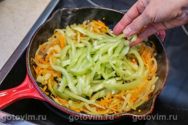 Черноморская ставридка, жаренная с овощами Черноморская ставридка, жаренная с овощами