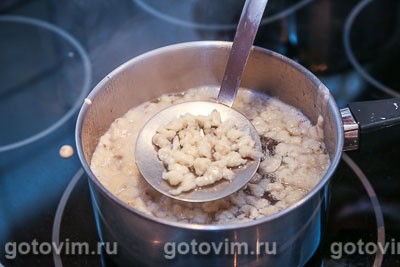 Суп с грибными клецками (нокедли) Суп с грибными клецками (нокедли)